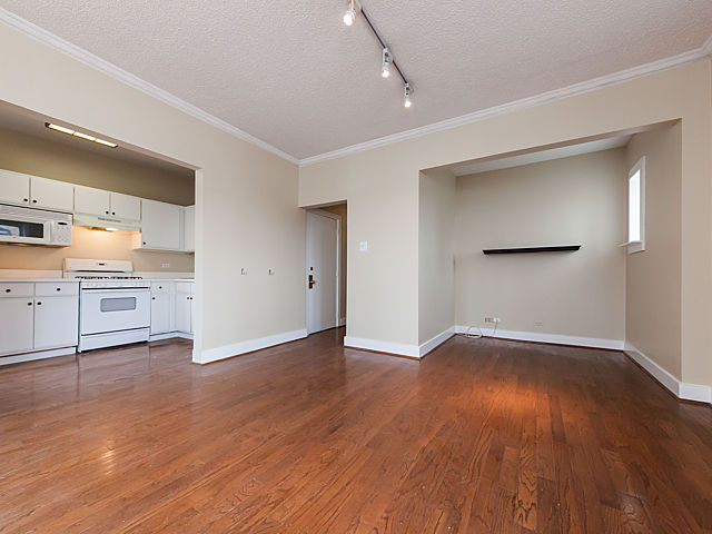 647 West Sheridan Road, Unit 7E Chicago, IL 60613 - Photo 7 of 20