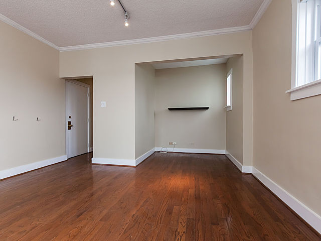 647 West Sheridan Road, Unit 7E Chicago, IL 60613 - Photo 8 of 20