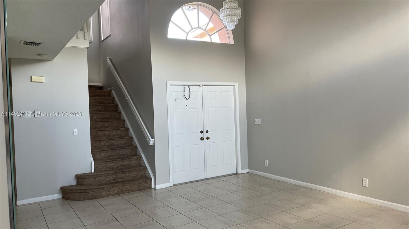 Silver Lakes Miramar, FL 33029 - Photo 4 of 14 an entryway view with a hallway