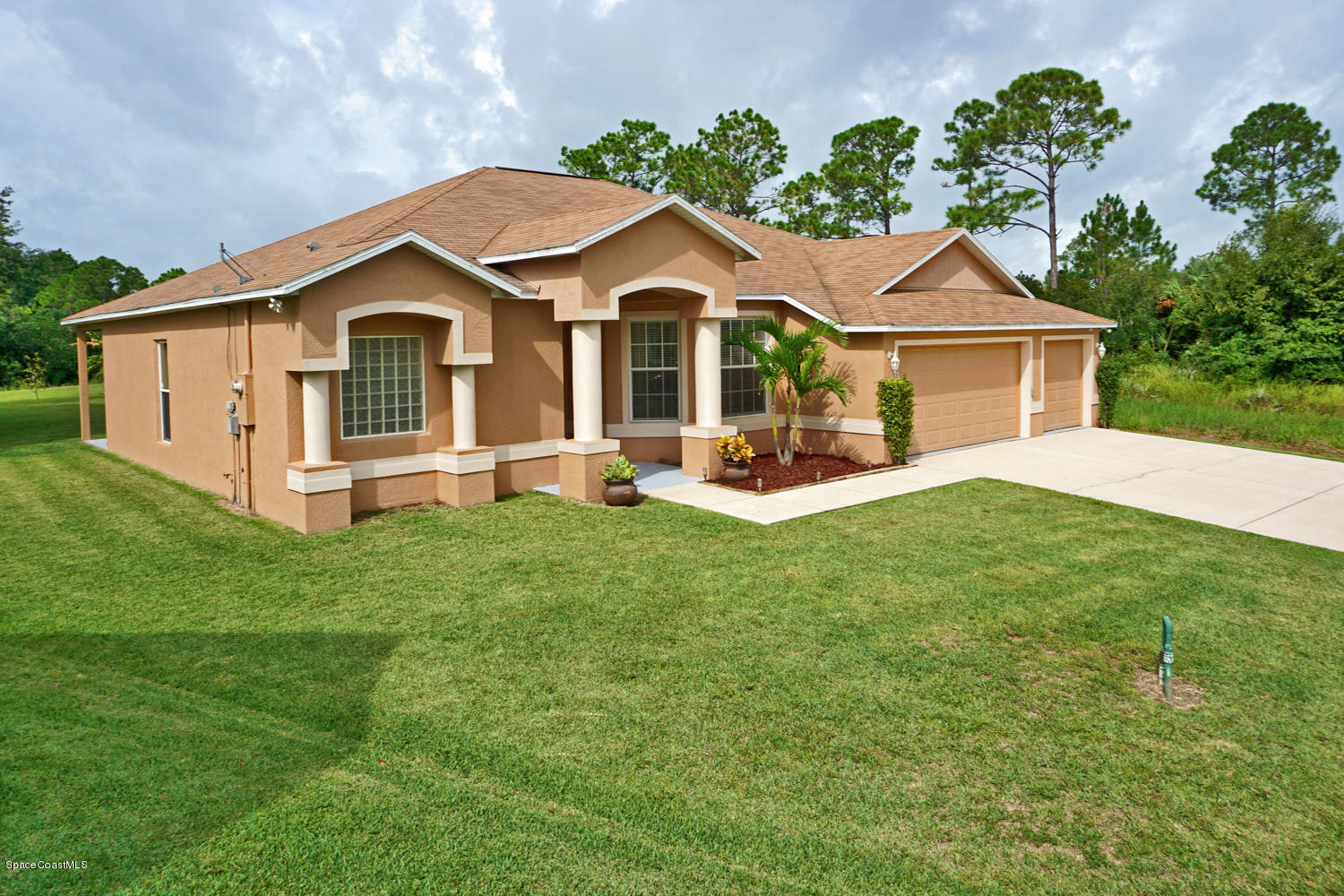 3052 Triangle Road Palm Bay, FL 32909 - Photo 14 of 49 3052 Triangle Rd-15