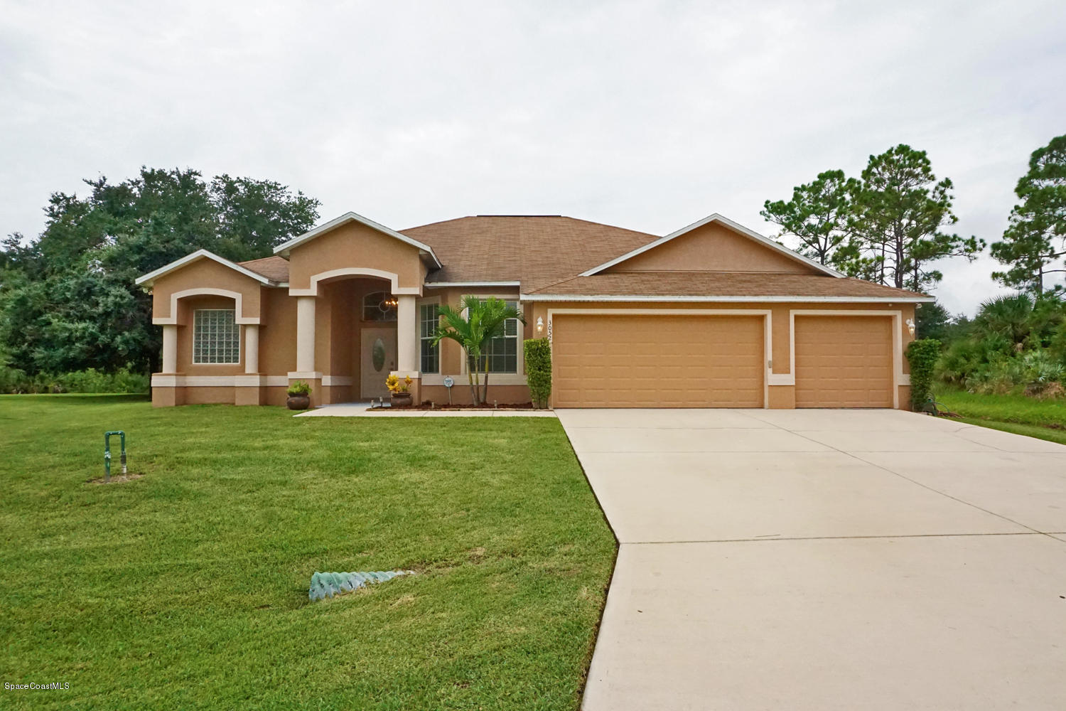3052 Triangle Road Palm Bay, FL 32909 - Photo 3 of 49 3052 Triangle Rd-13