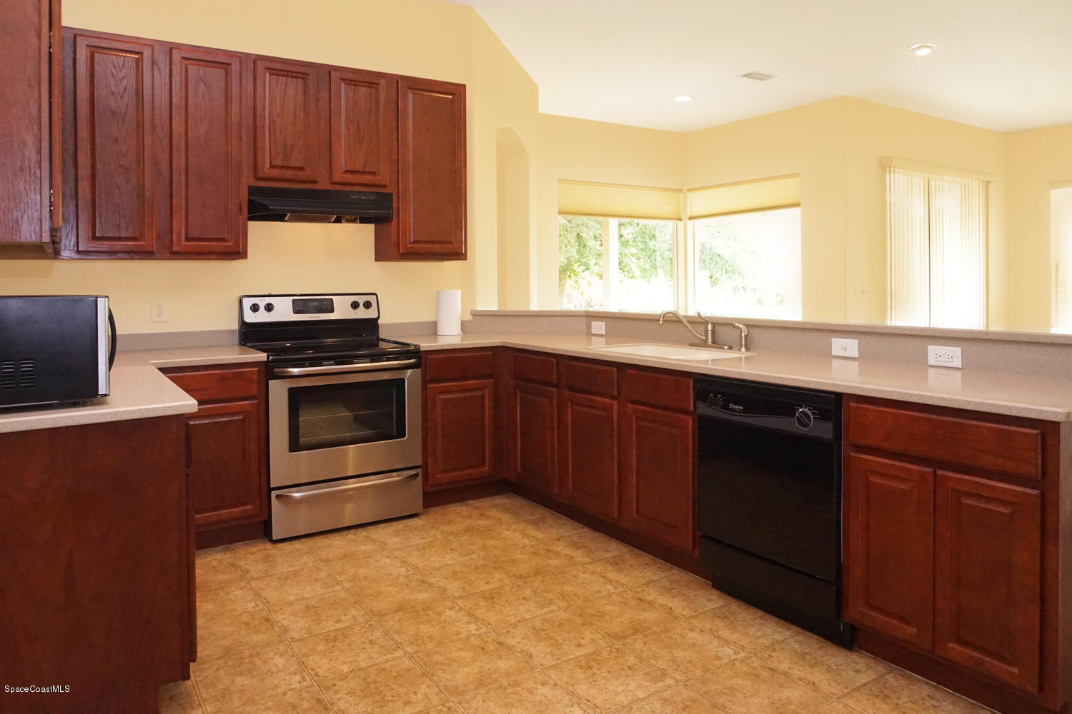 3052 Triangle Road Palm Bay, FL 32909 - Photo 42 of 49 Kitchen
