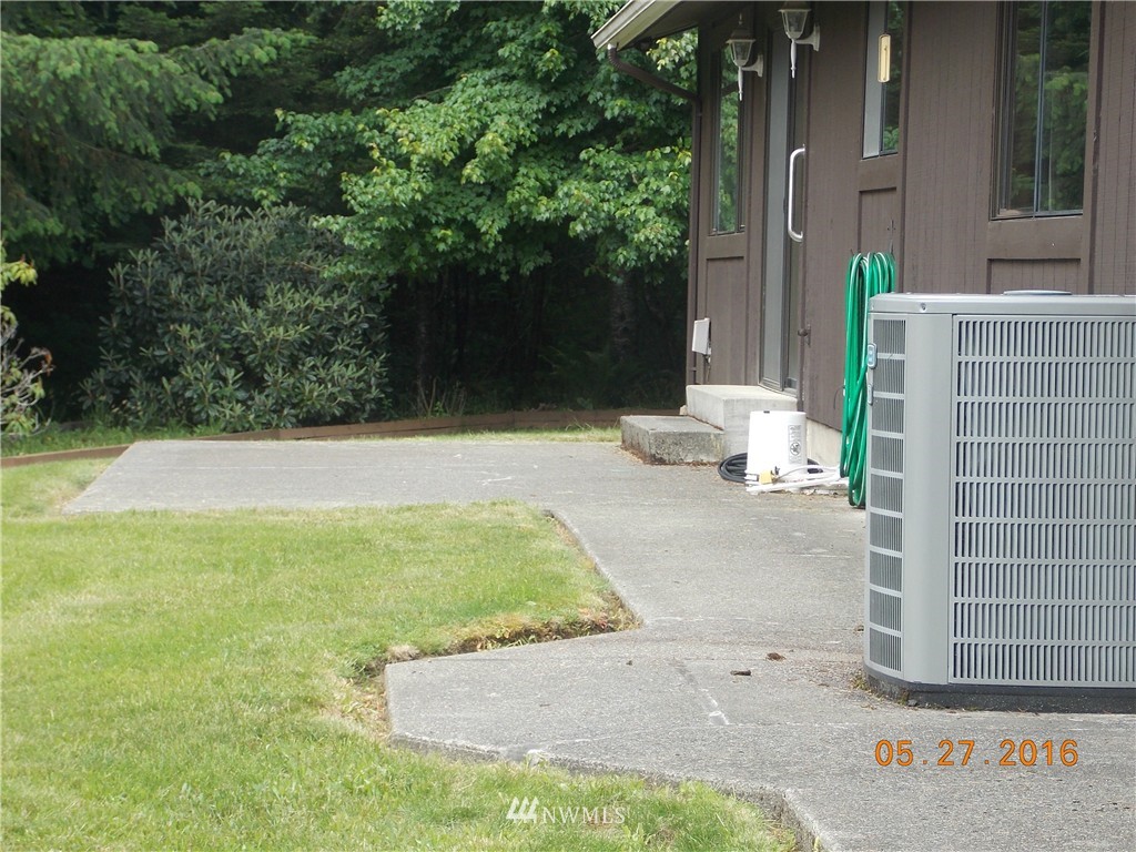 154 Delezenne Road Elma, WA 98541 - Photo 3 of 10 Gallery Image 3