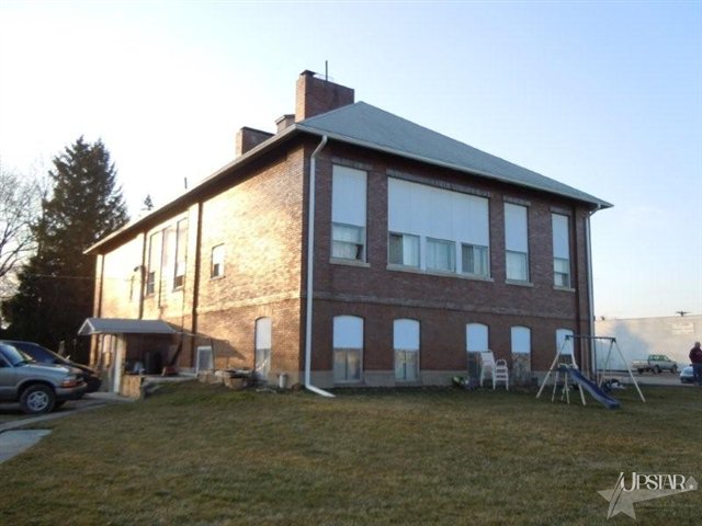 1617 S Road Garrett, IN 46738 - Photo 1 of 4 Gallery Image 1