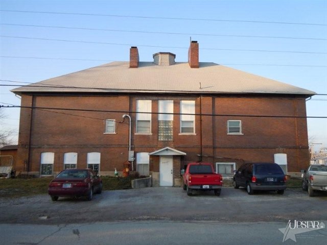 1617 S Road Garrett, IN 46738 - Photo 2 of 4 Gallery Image 2
