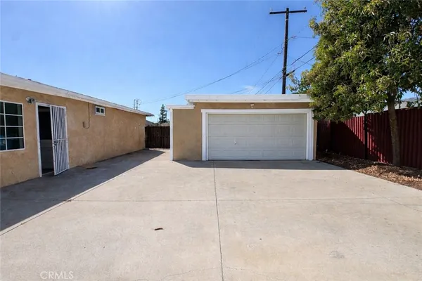 $2,500 | 125 East Pomona Avenue, Monrovia, CA 91016