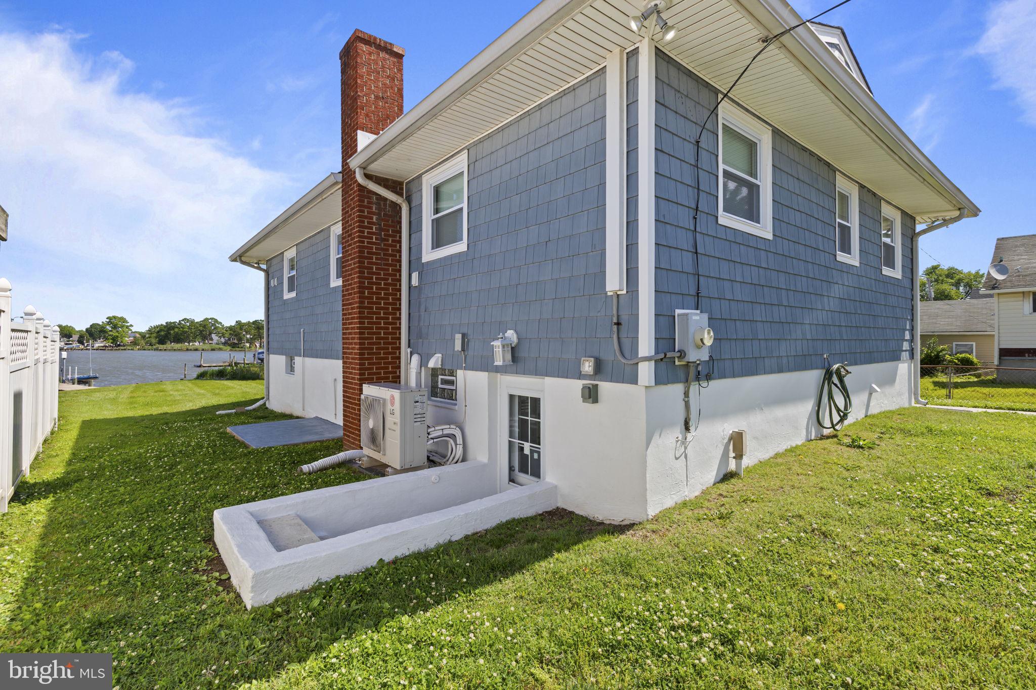 7212 Bay Front Road Baltimore, MD 21219 - Photo 30 of 37