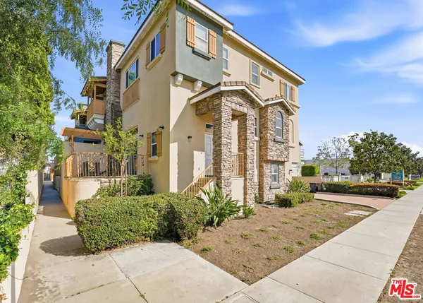 $4,250,000 | 670 South Magnolia Avenue, Anaheim, CA 92804
