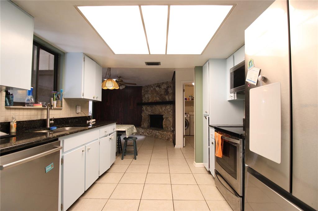 1624 Southwest 77th Terrace Gainesville, FL 32607 - Photo 3 of 11