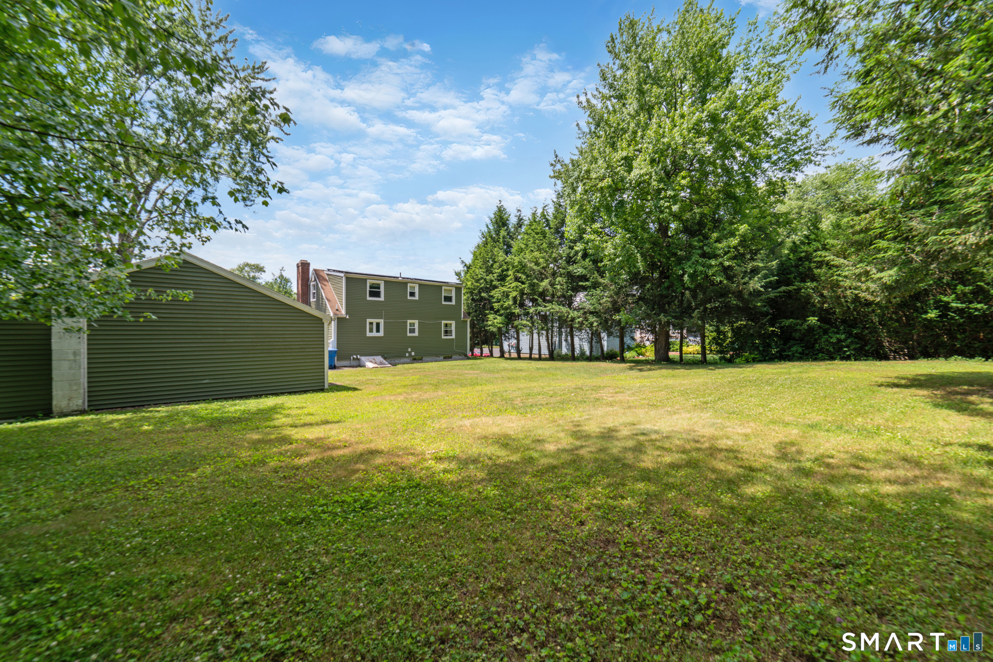 21 Windham Road Bristol, CT 06010 - Photo 28 of 32