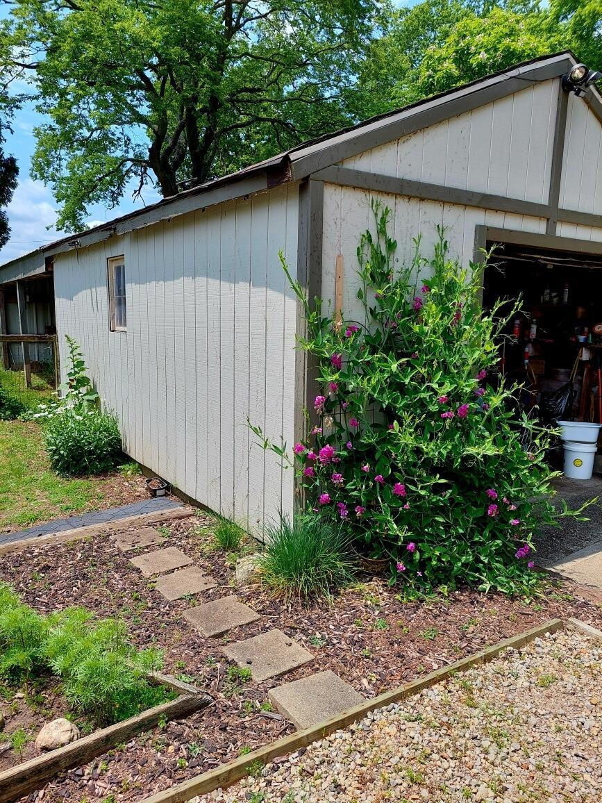 4301 Mechanicsburg Road Springfield, OH 45502 - Photo 41 of 41 Beautiful landscaping