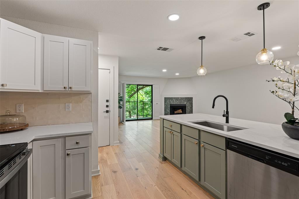 4777 Cedar Springs Road, Unit 3D Dallas, TX 75219 - Photo 4 of 29