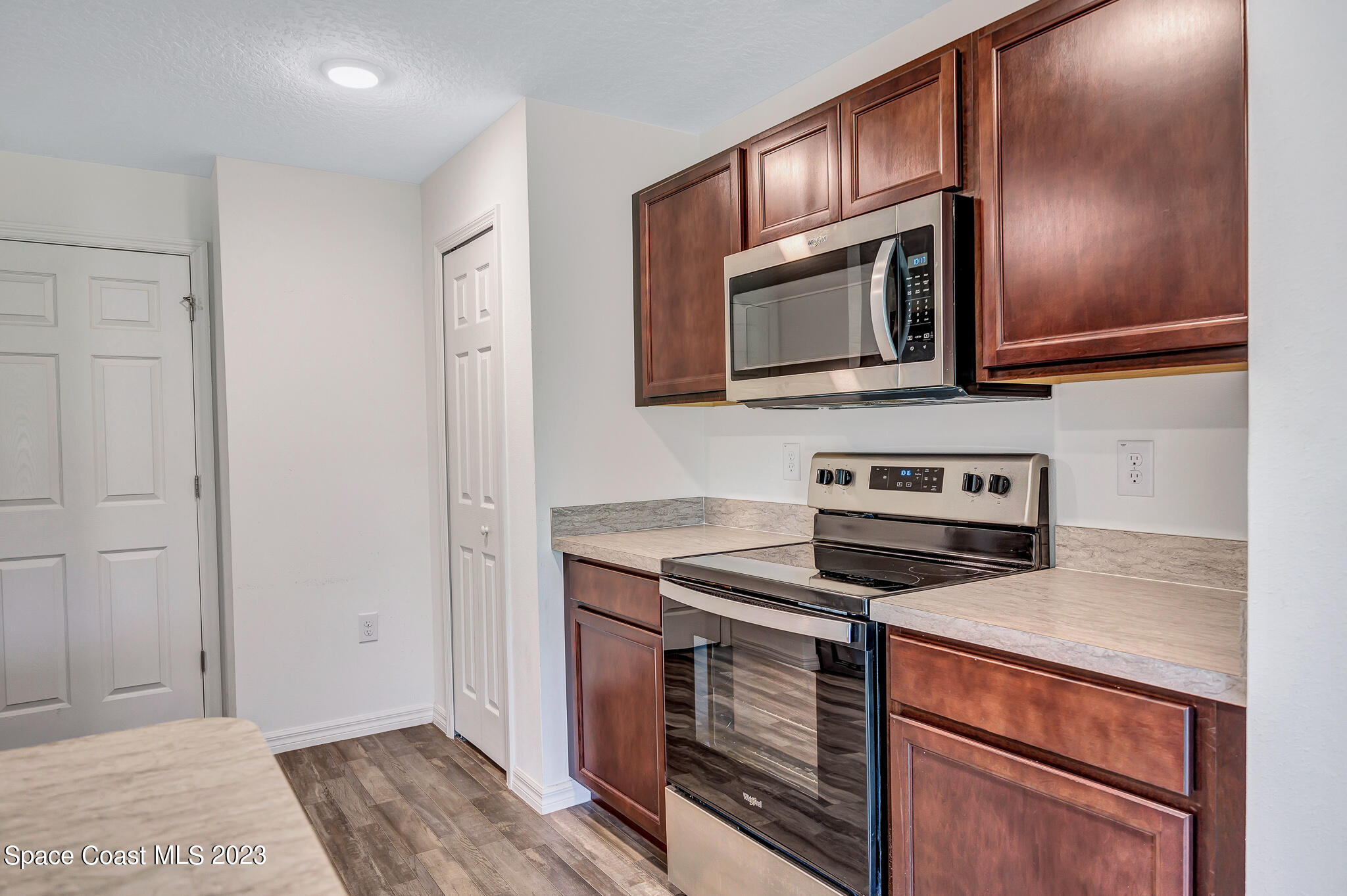 554 Octavius Road Southwest Palm Bay, FL 32908 - Photo 11 of 47 6O1A3917