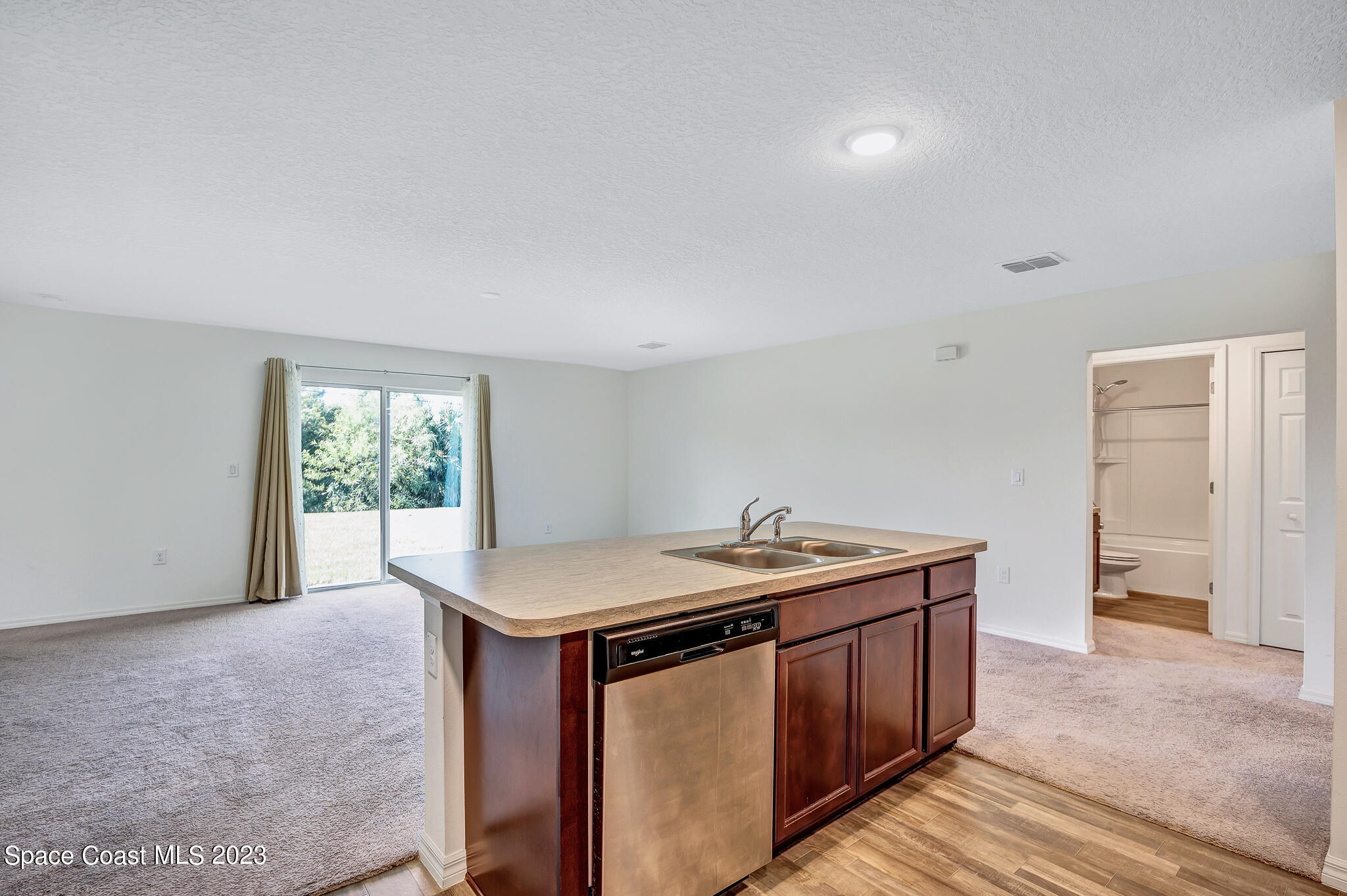 554 Octavius Road Southwest Palm Bay, FL 32908 - Photo 14 of 47 6O1A3902
