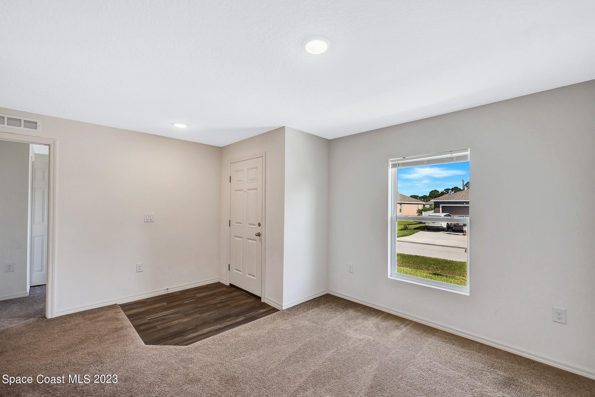 554 Octavius Road Southwest Palm Bay, FL 32908 - Photo 5 of 47 6O1A3782