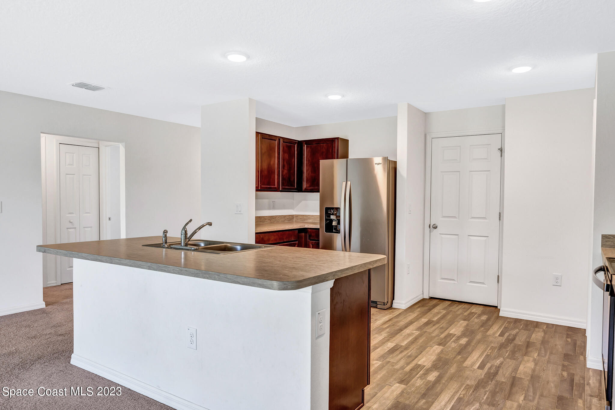 554 Octavius Road Southwest Palm Bay, FL 32908 - Photo 9 of 47 6O1A3982