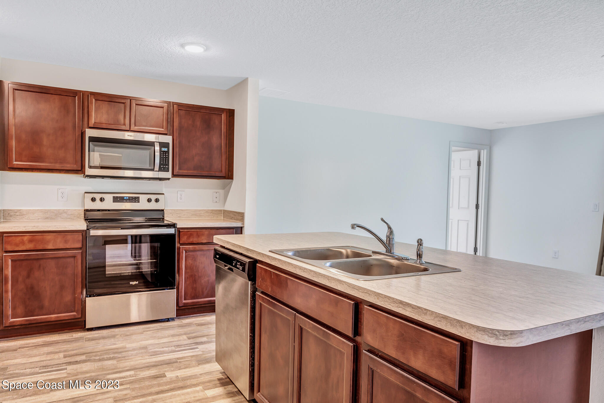 554 Octavius Road Southwest Palm Bay, FL 32908 - Photo 10 of 47 6O1A3932