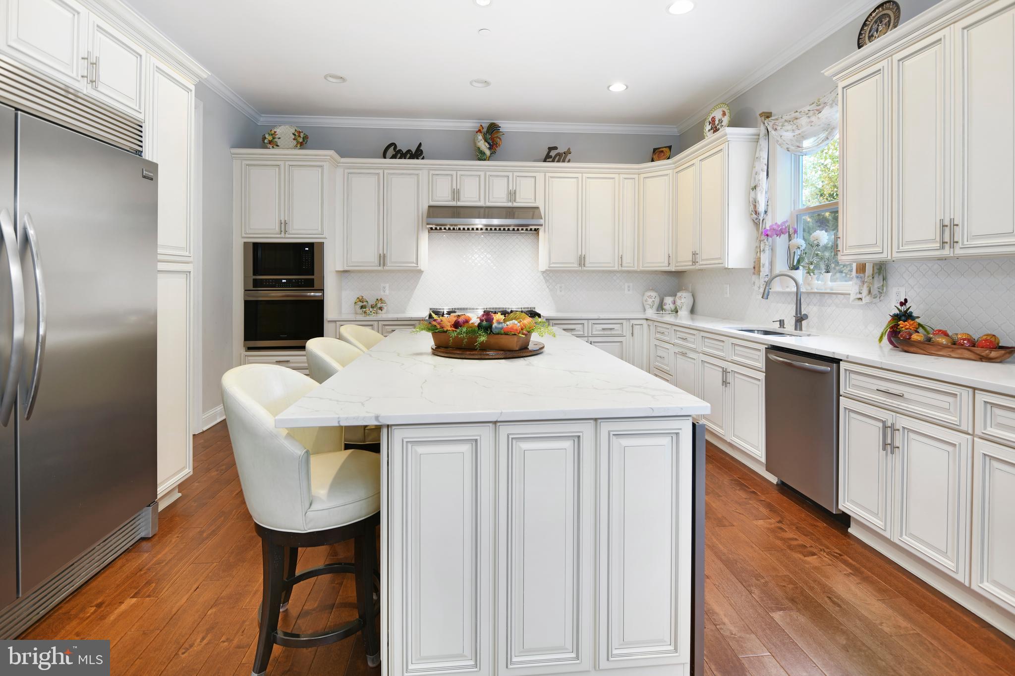 2215 Dixon Road Frederick, MD 21704 - Photo 4 of 35 Updated White Cabinetry & Upgraded Appliances