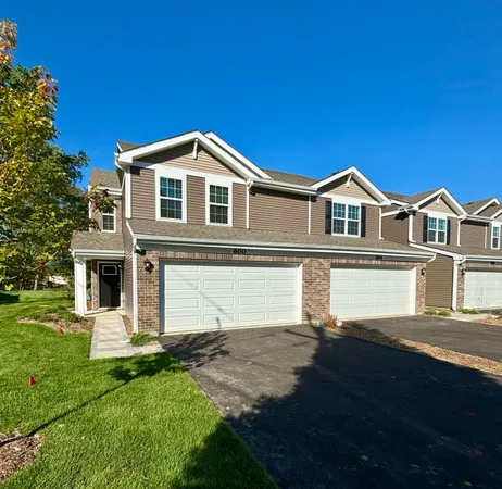 $2,615 | 600 West 39th Place, Hobart, IN 46342