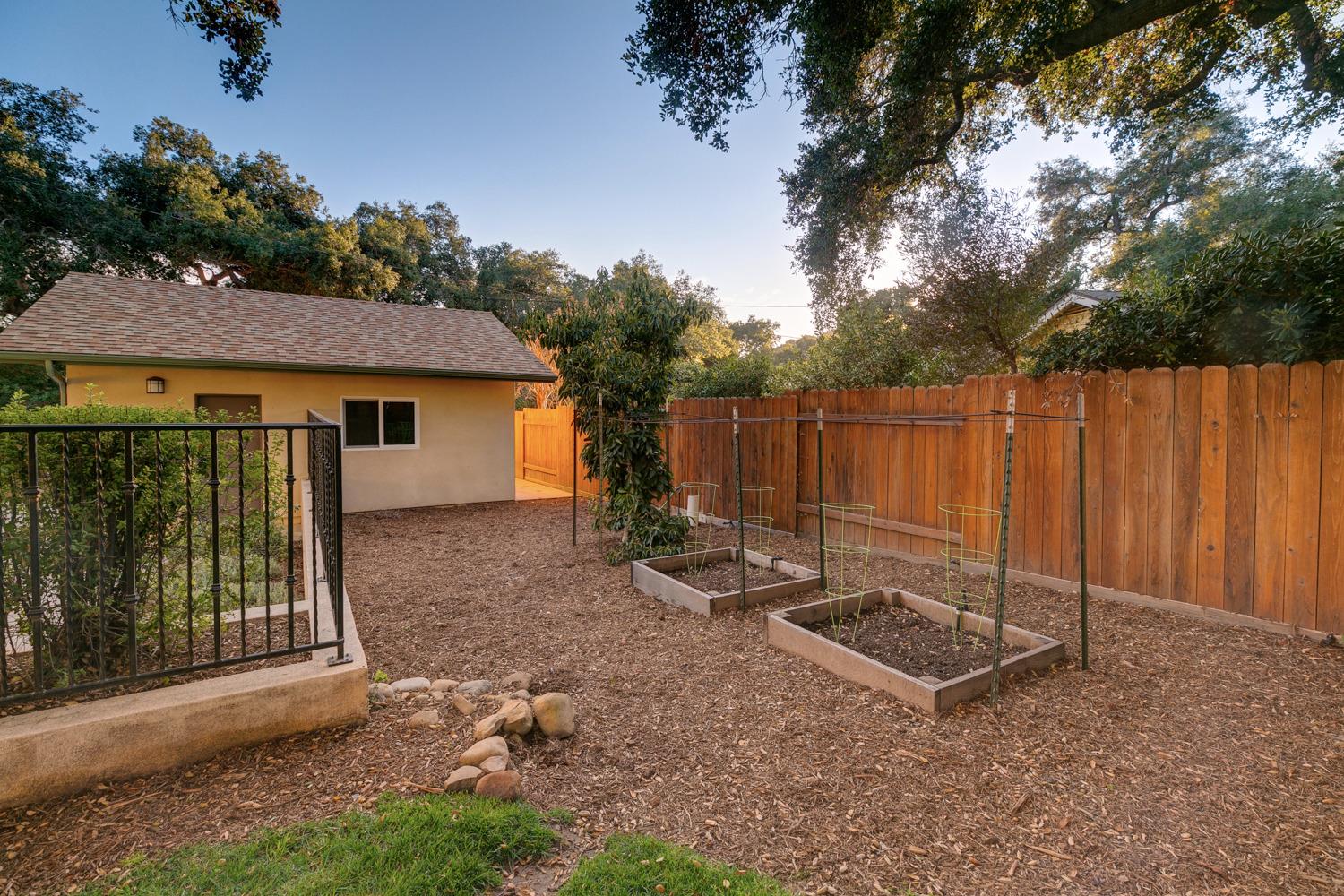 2385 Burnham Road Ojai, CA 93023 - Photo 31 of 39 Gallery Image 31