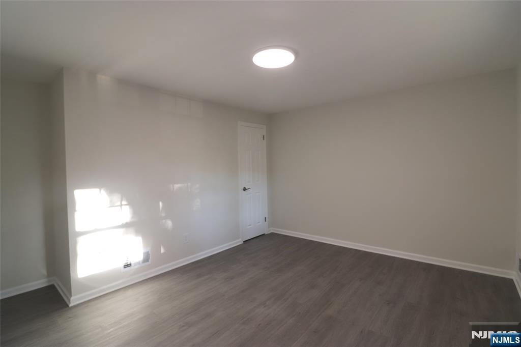387 Gilbert Street Ridgewood, NJ 07450 - Photo 12 of 14 Gallery Image 12