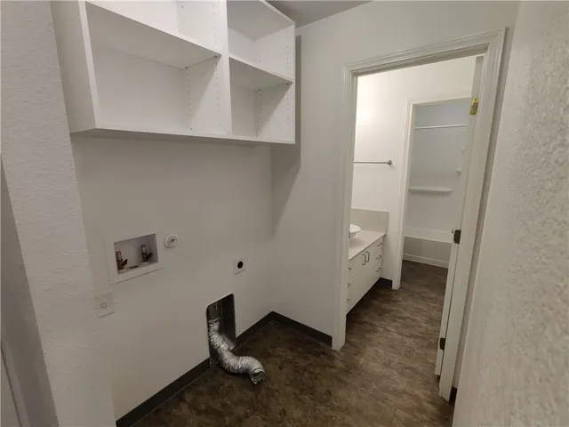 a view of utility room