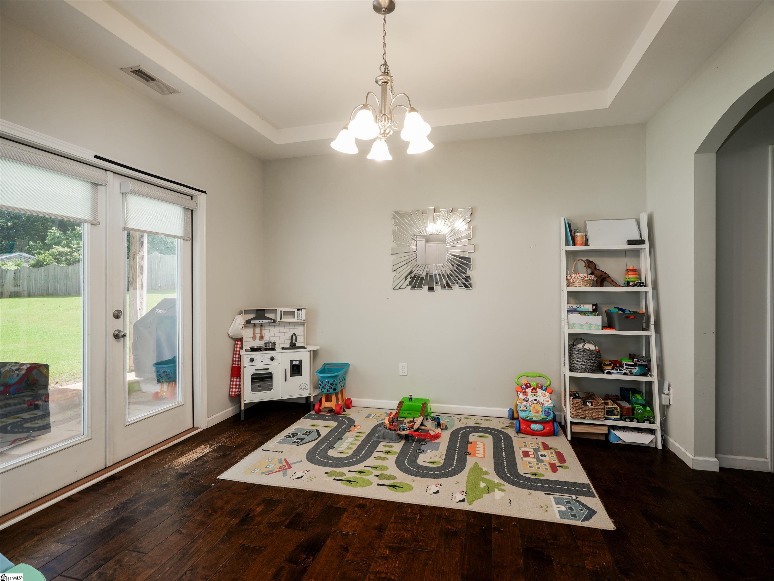 1 Dawson Road Greenville, SC 29609 - Photo 8 of 20 Gallery Image 8