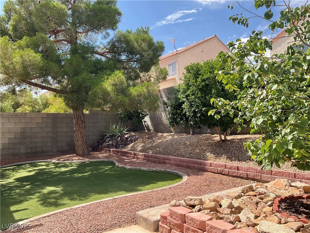 7620 Donald Nelson Avenue Las Vegas, NV 89131 - Photo 27 of 34