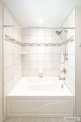 $1,850 | 1827 Whitney Street, Idaho Falls, ID 83402