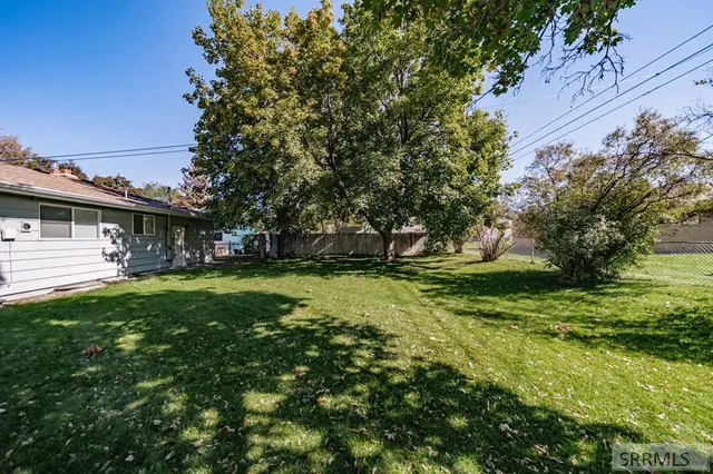 $1,850 | 1827 Whitney Street, Idaho Falls, ID 83402