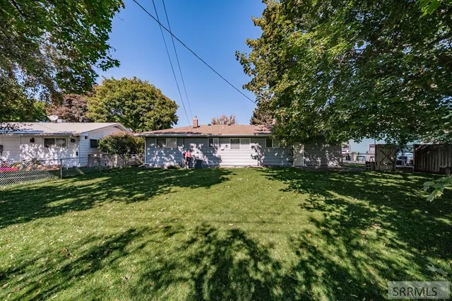 $1,850 | 1827 Whitney Street, Idaho Falls, ID 83402