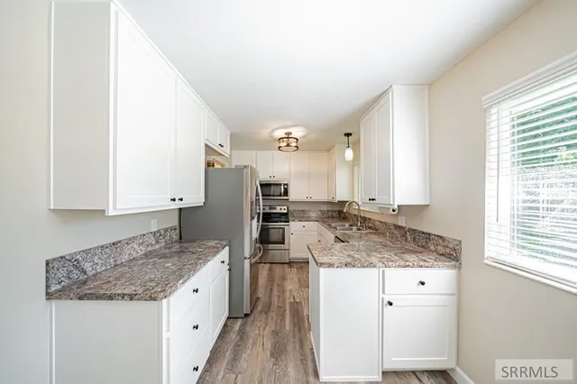 $1,850 | 1827 Whitney Street, Idaho Falls, ID 83402