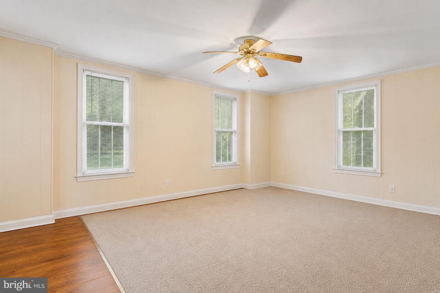 21006 Boonsboro Mountain Road Boonsboro, MD 21713 - Photo 7 of 28 Living Room