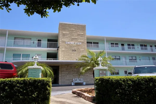 $2,400 | 1819 Shore Drive South, Unit 106, South Pasadena, FL 33707