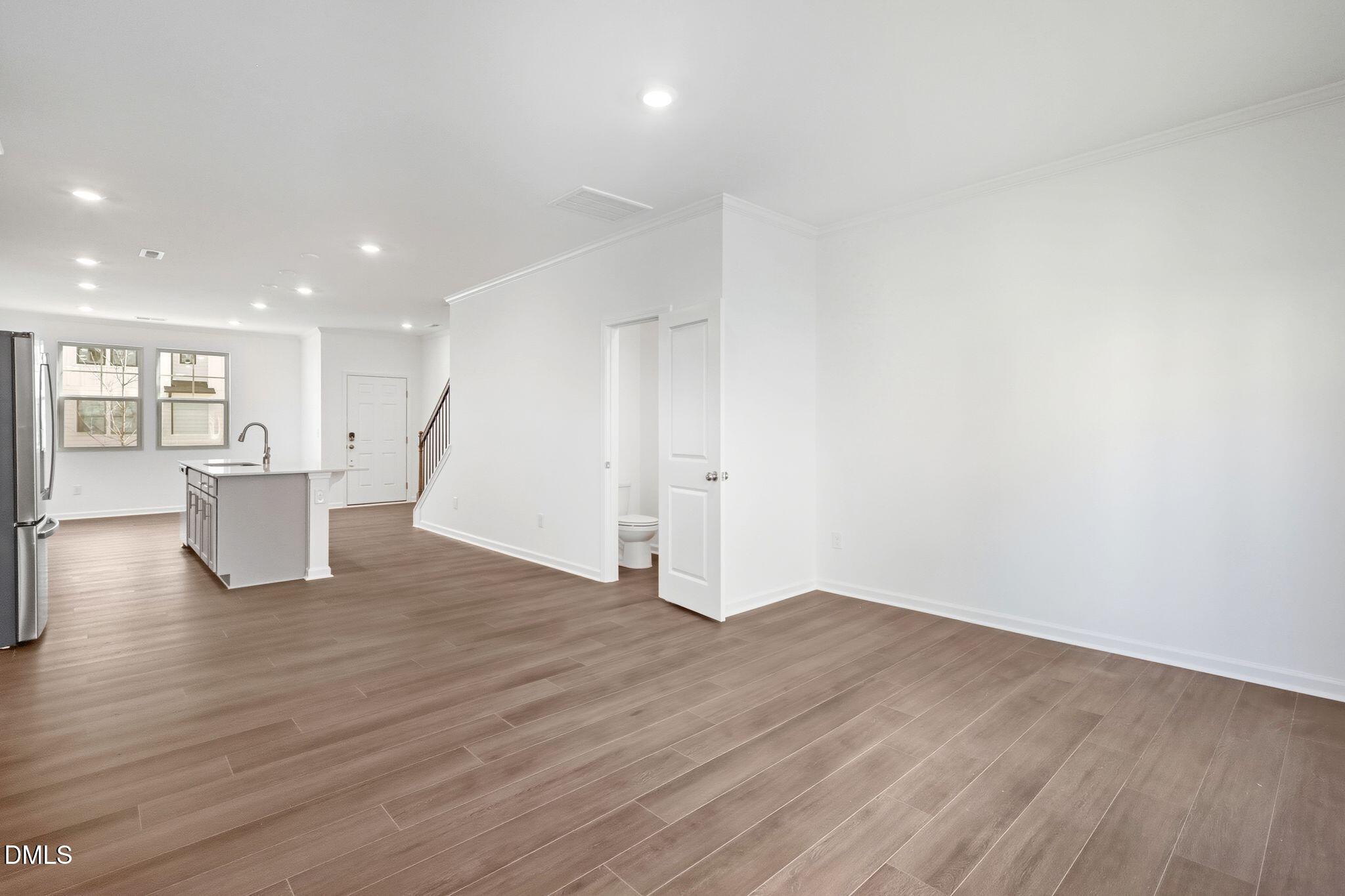 2305 Oakwood Mdws Court Raleigh, NC 27604 - Photo 6 of 34 SUN_ElmGrove_Pic_Jackson_QMI_23_Great_2o