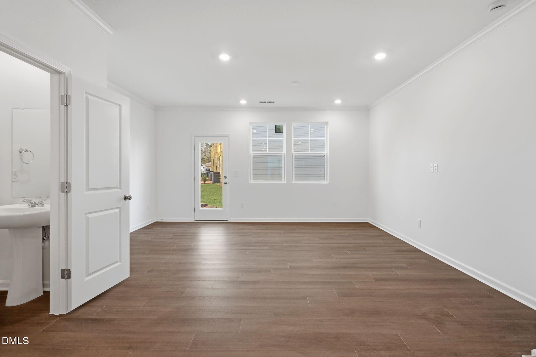 2305 Oakwood Mdws Court Raleigh, NC 27604 - Photo 8 of 34 SUN_ElmGrove_Pic_Jackson_QMI_23_Great_4o