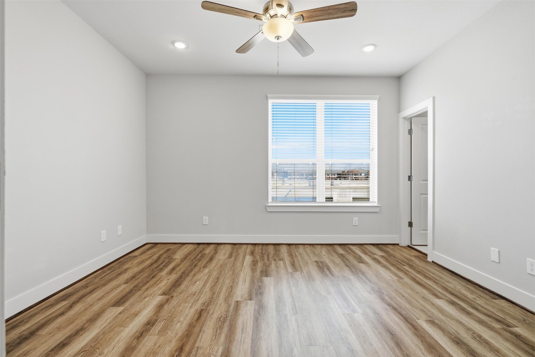 1282 North Post Oak Road, Unit A Houston, TX 77055 - Photo 19 of 23 Secondary room located on the 3rd floor