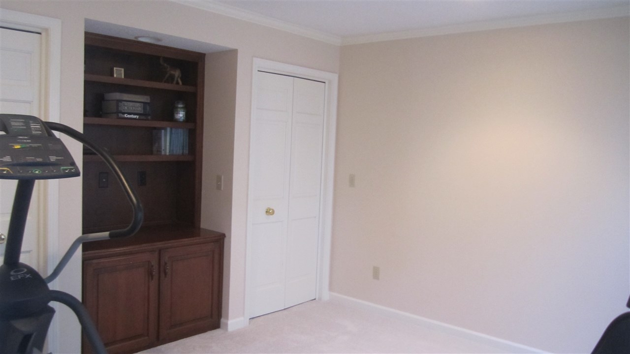 9920 White Cedar Road Fort Wayne, IN 46804 - Photo 6 of 36 Gallery Image 6