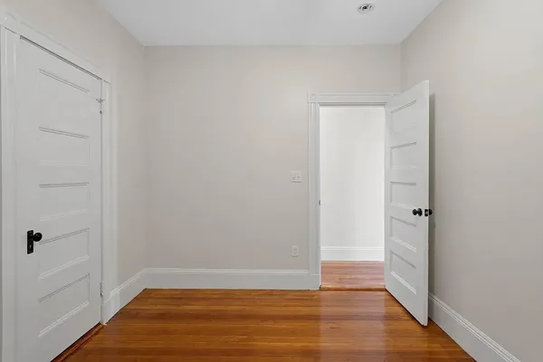 $4,250 | 21 1/2 Mt Vernon Street, Unit 3, Boston, MA 02125