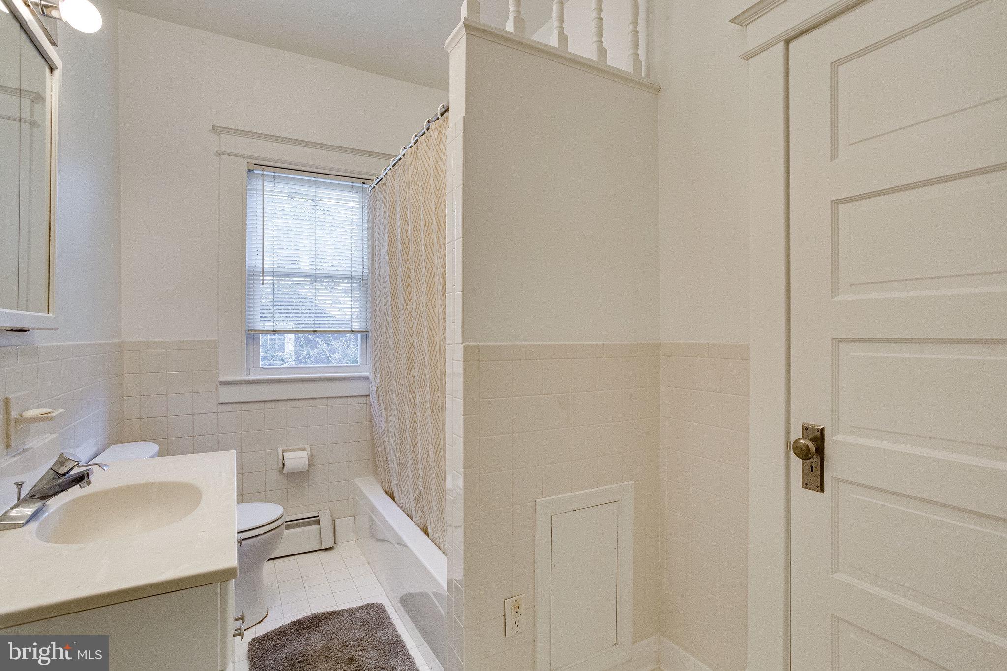 9011 Colesville Road Silver Spring, MD 20910 - Photo 20 of 28