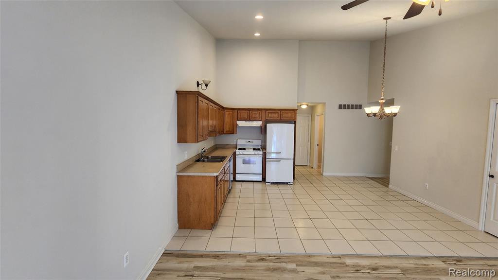 51675 Sass Road New Baltimore, MI 48047 - Photo 3 of 12