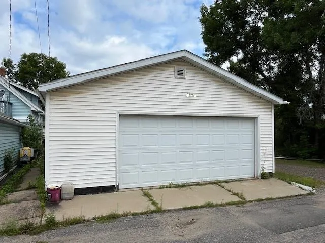 $119,900 | 706 Clay Street, Eveleth, MN 55734
