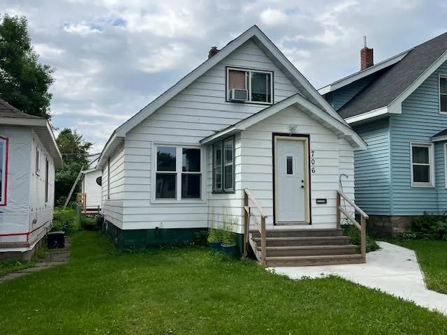 $119,900 | 706 Clay Street, Eveleth, MN 55734