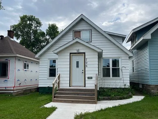 $119,900 | 706 Clay Street, Eveleth, MN 55734