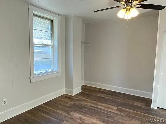 $1,200 | 1201 North Charles Street, Belleville, IL 62221