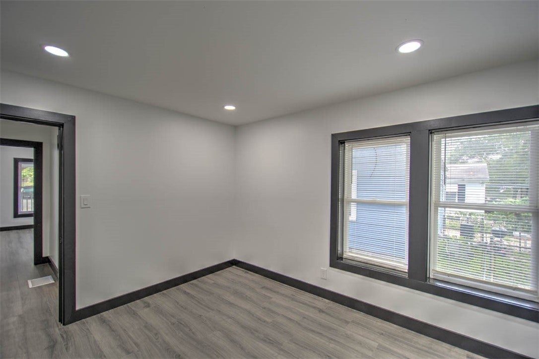 2325 East William Street Decatur, IL 62521 - Photo 13 of 19 Gallery Image 13