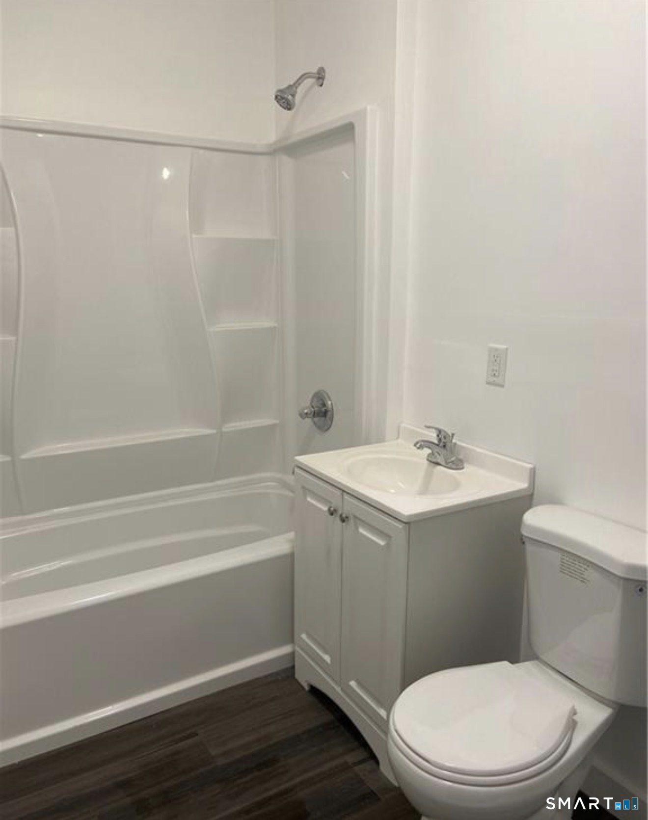 31 Winthrop Street Meriden, CT 06451 - Photo 4 of 8