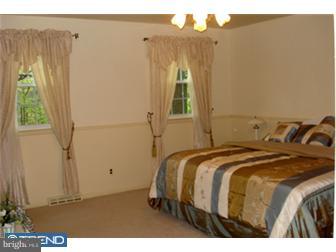 365 Arden Road Conshohocken, PA 19428 - Photo 6 of 11 Bedroom - Main