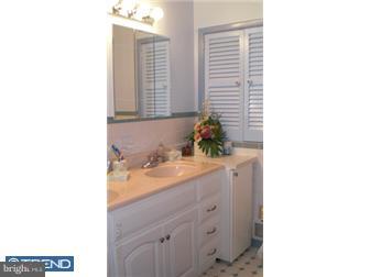 365 Arden Road Conshohocken, PA 19428 - Photo 7 of 11 Bathroom