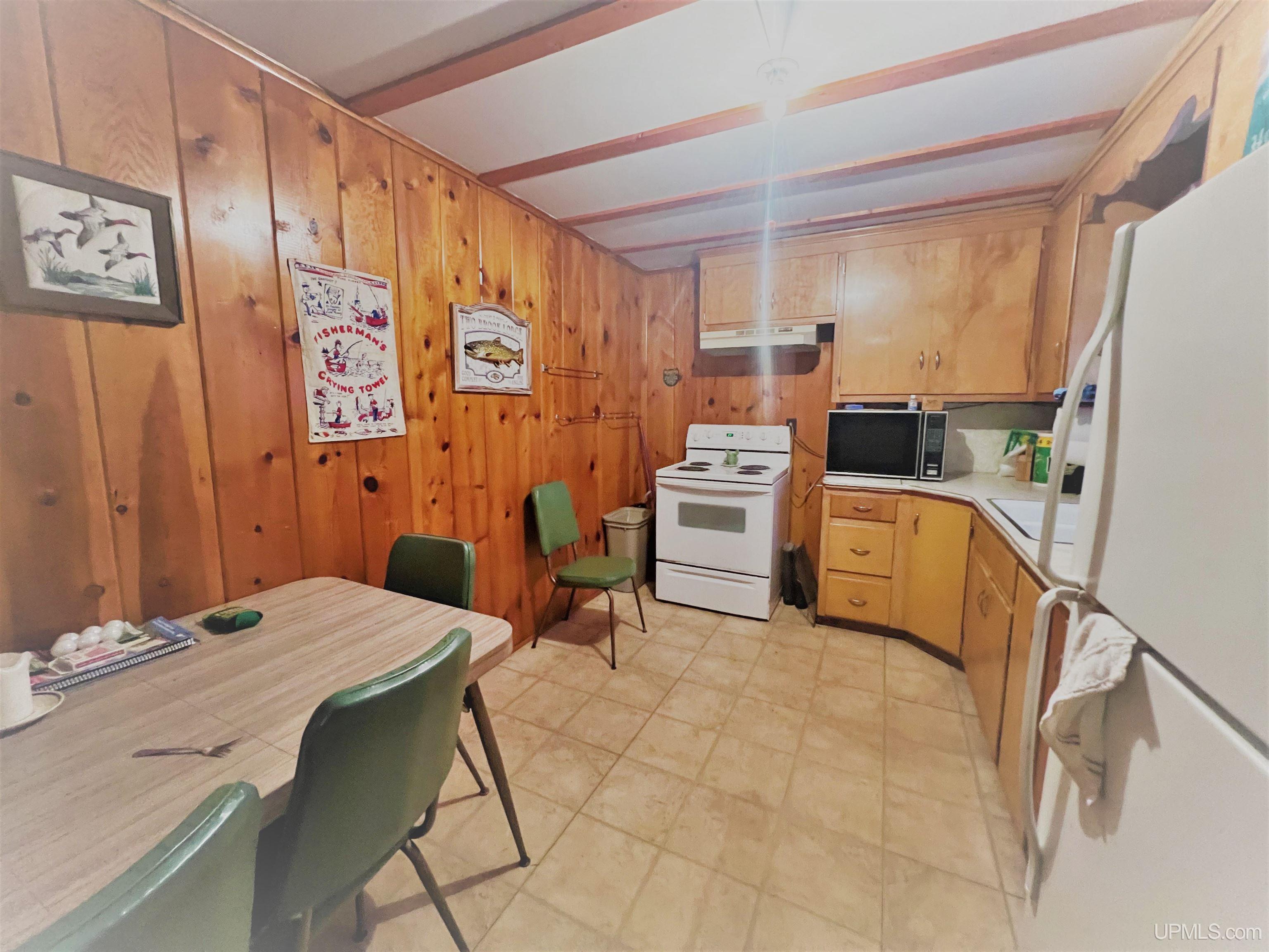 W7134 County Road R Pembine, WI 54156 - Photo 12 of 16 Gallery Image 12